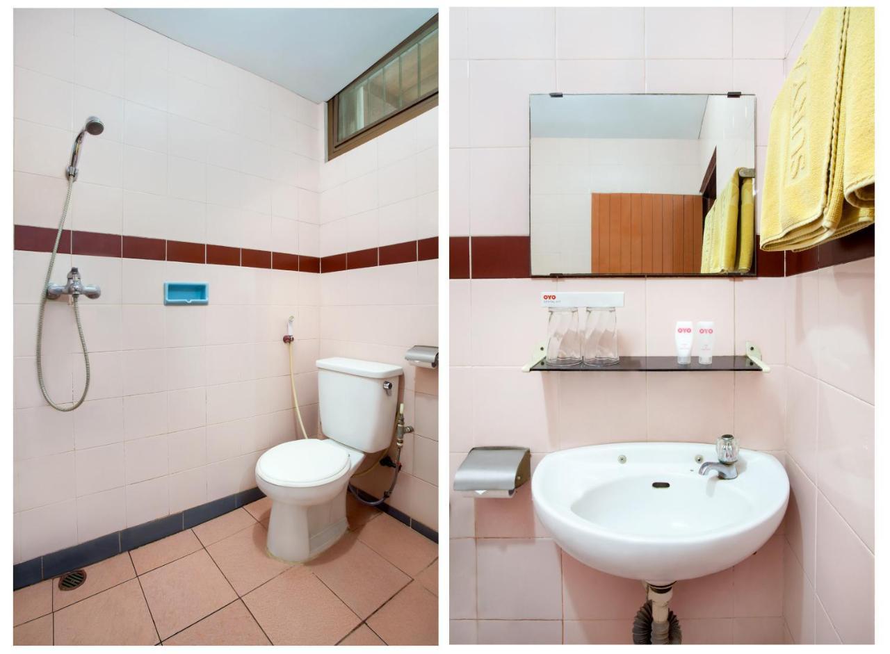 Oyo 108 Hotel Surya Джакарта Екстериор снимка